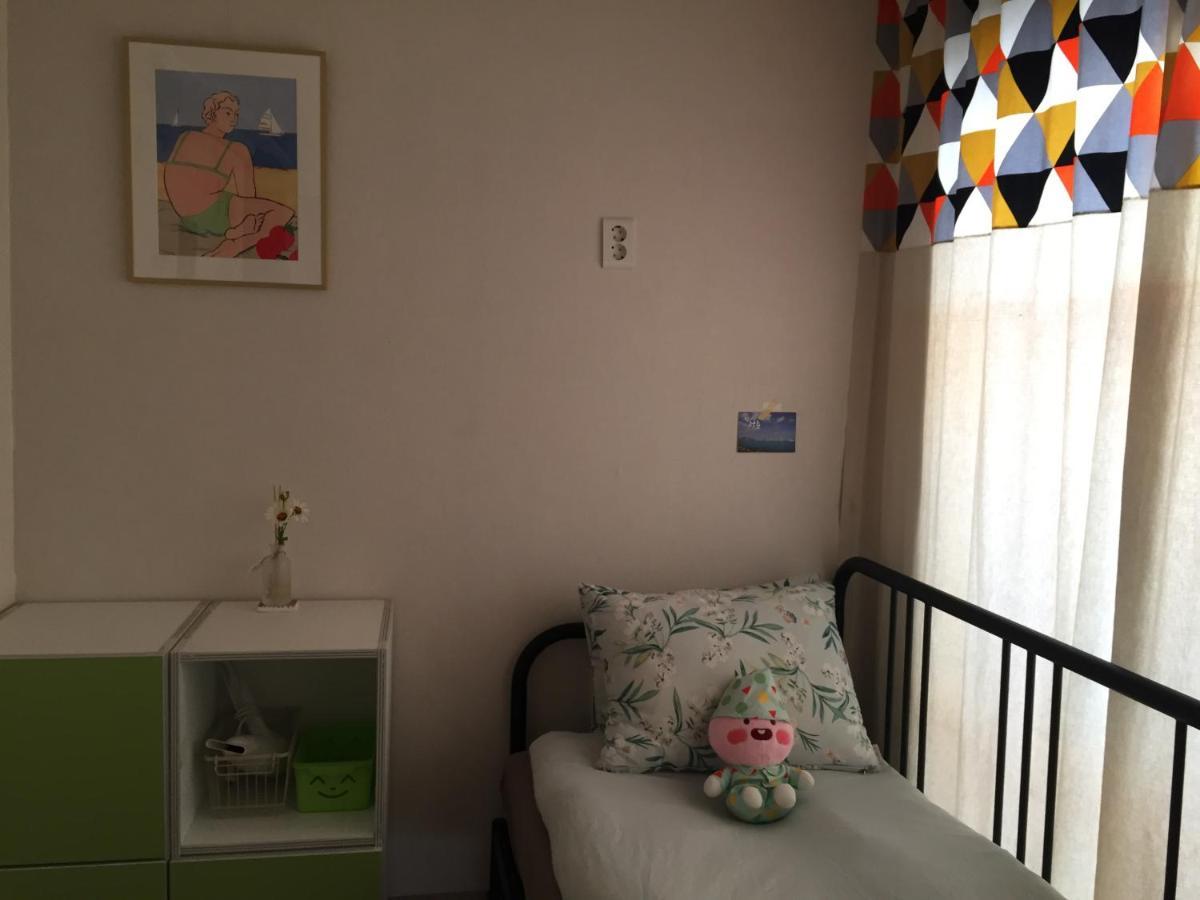 Inside Busan Hostal Exterior foto