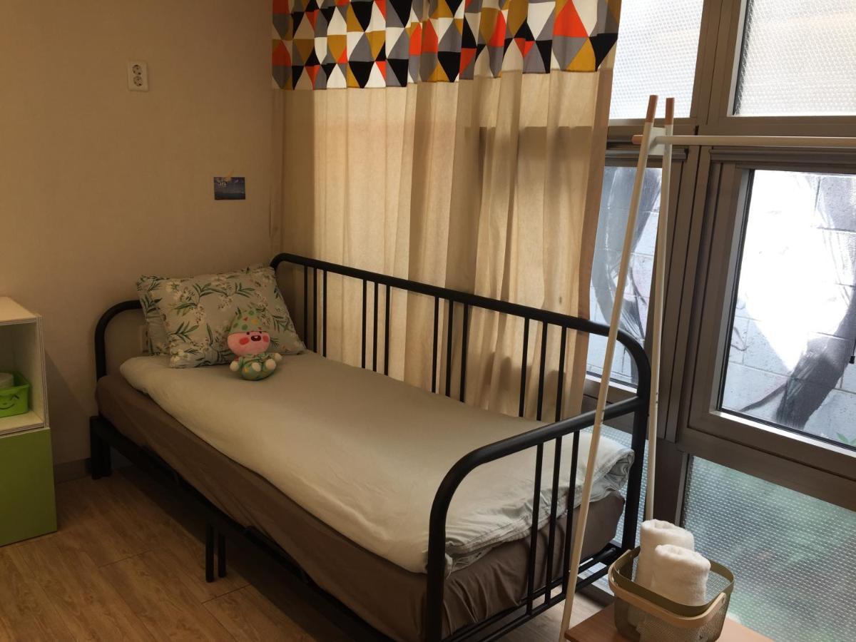 Inside Busan Hostal Exterior foto