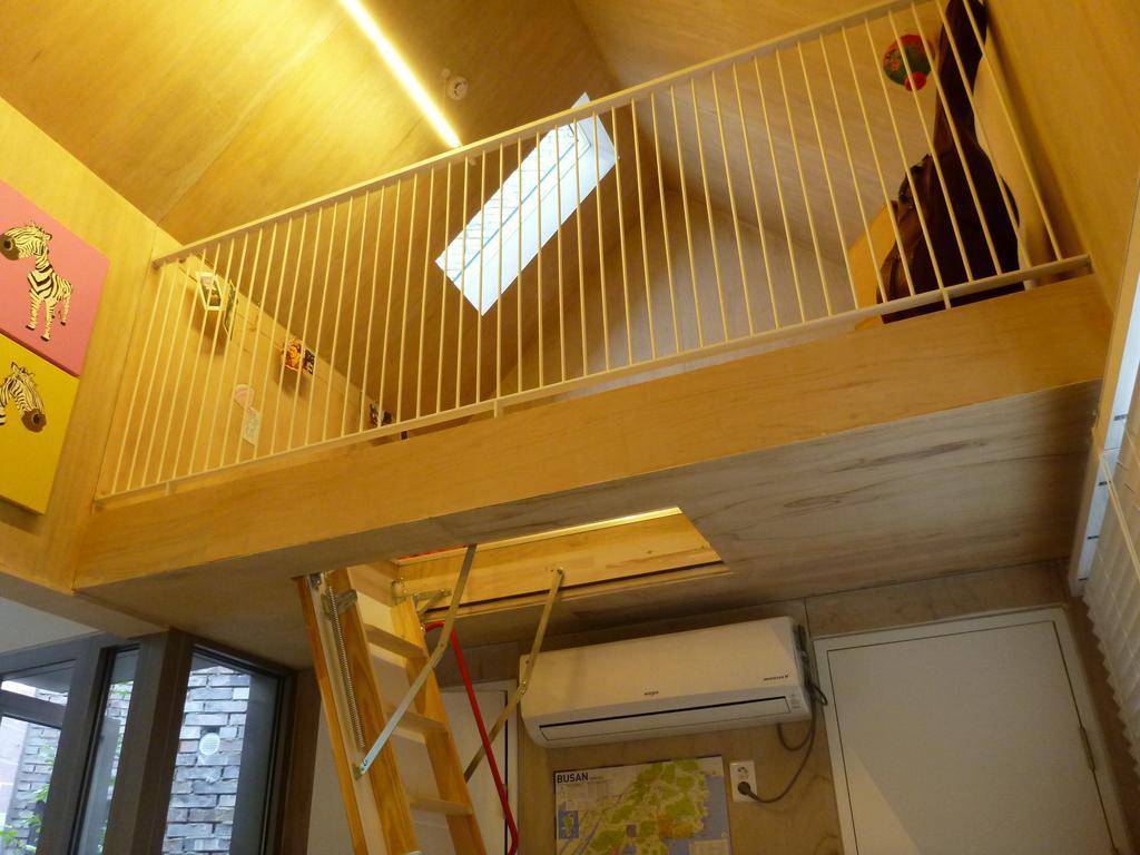 Inside Busan Hostal Exterior foto